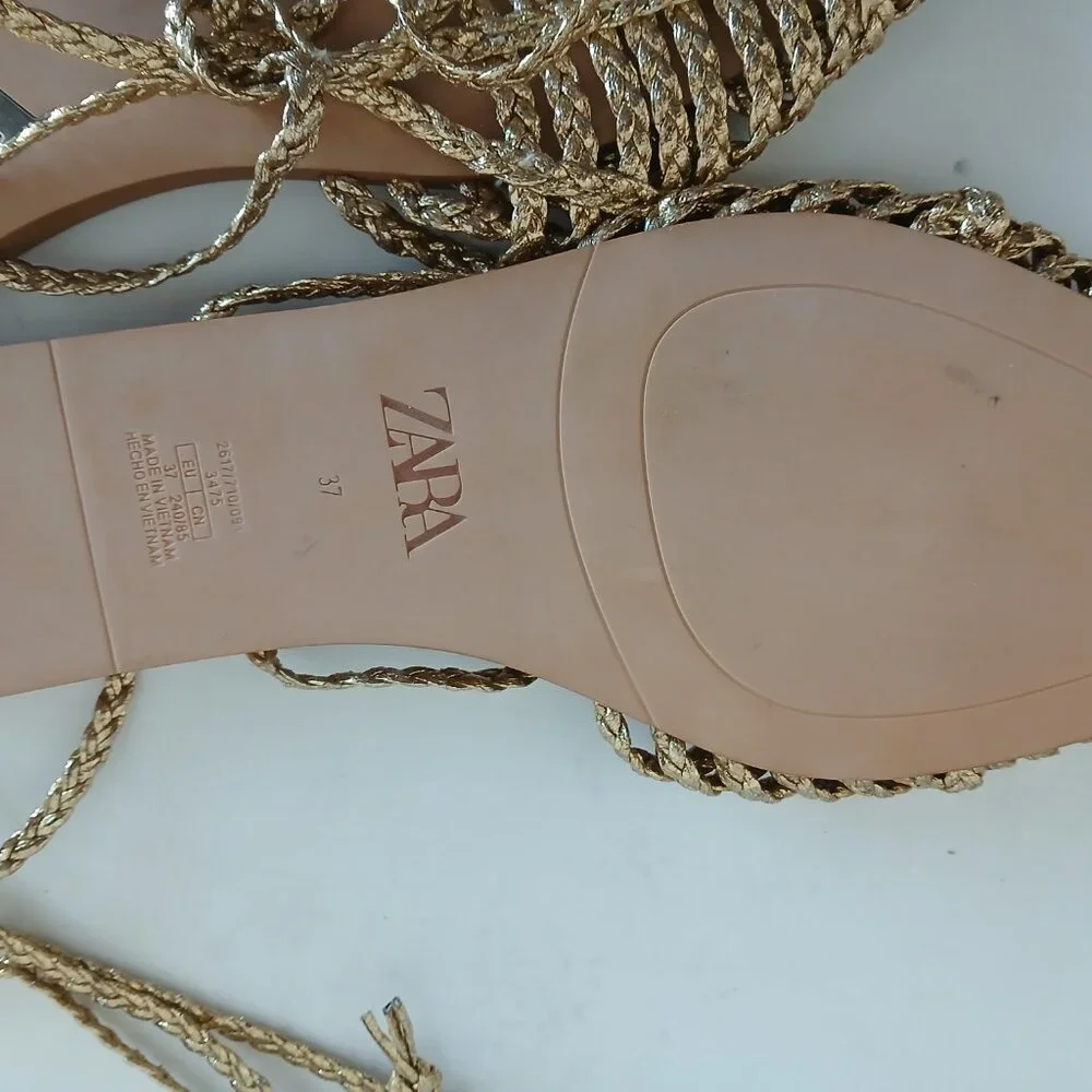 Zara sandals - Picture 2 of 4